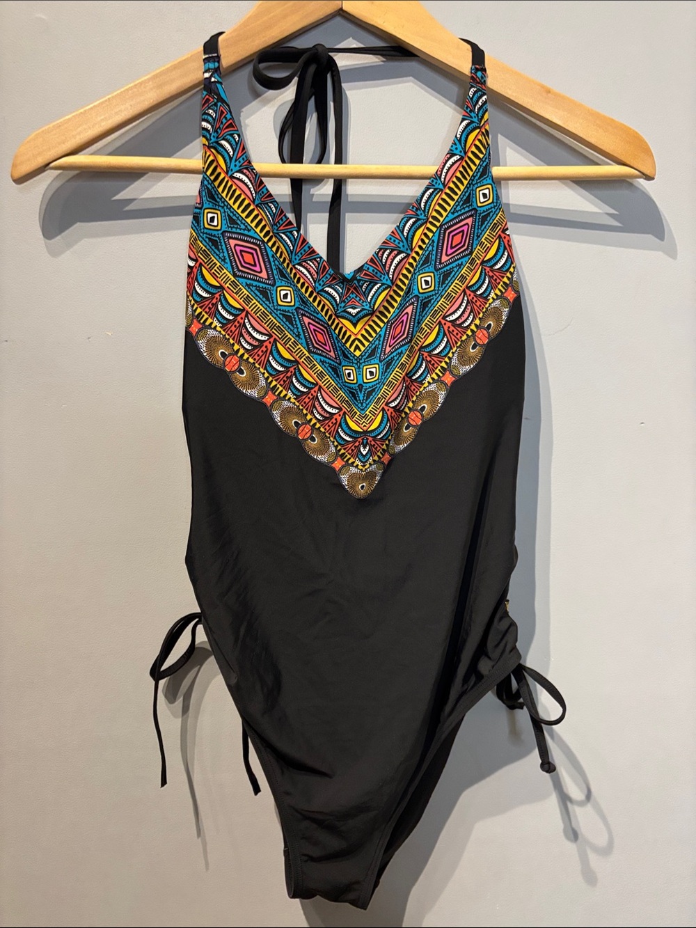 La Vie en Rose Aquarose Black Patterned Bathing Suit - Picture 2 of 6
